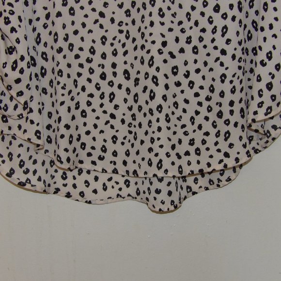 EUC XXL Lush Cream & Black Patterned Popover Top - Picture 4 of 6